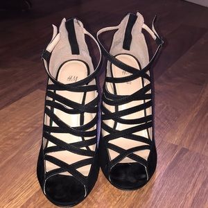 H&M black faux suede zip up wedges